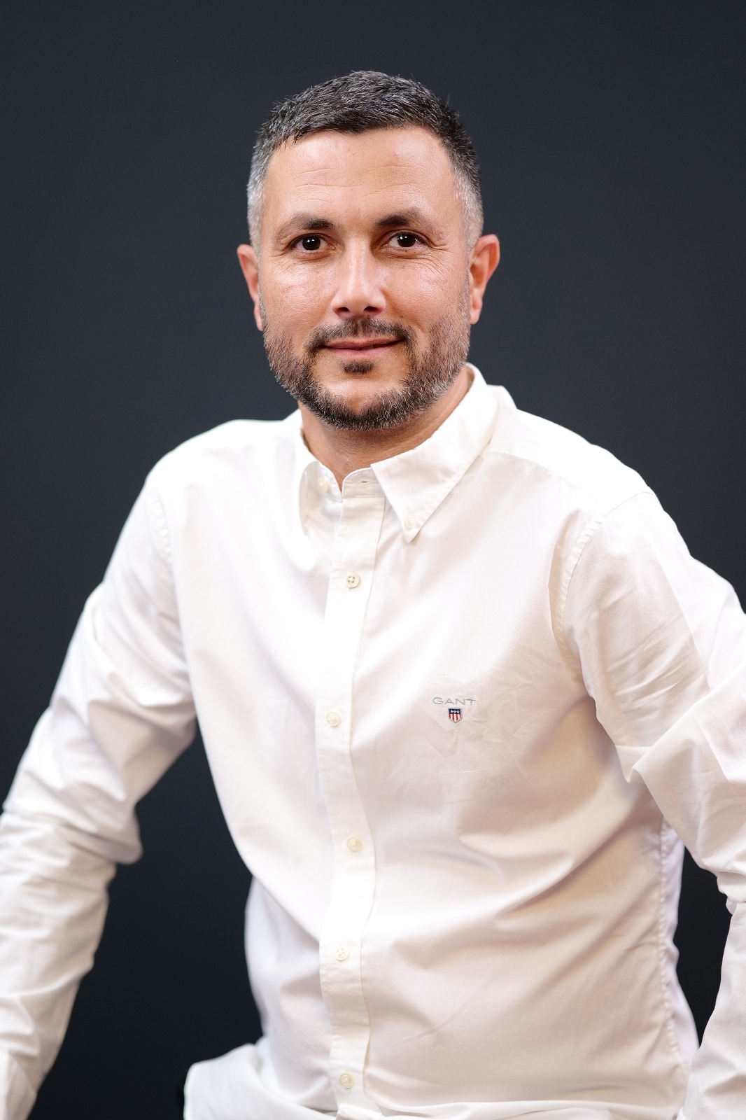 משה נחמיאס, סוכן ביטוח