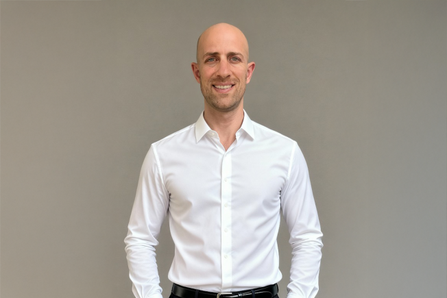 דודי ברג'יק, סוכן ביטח